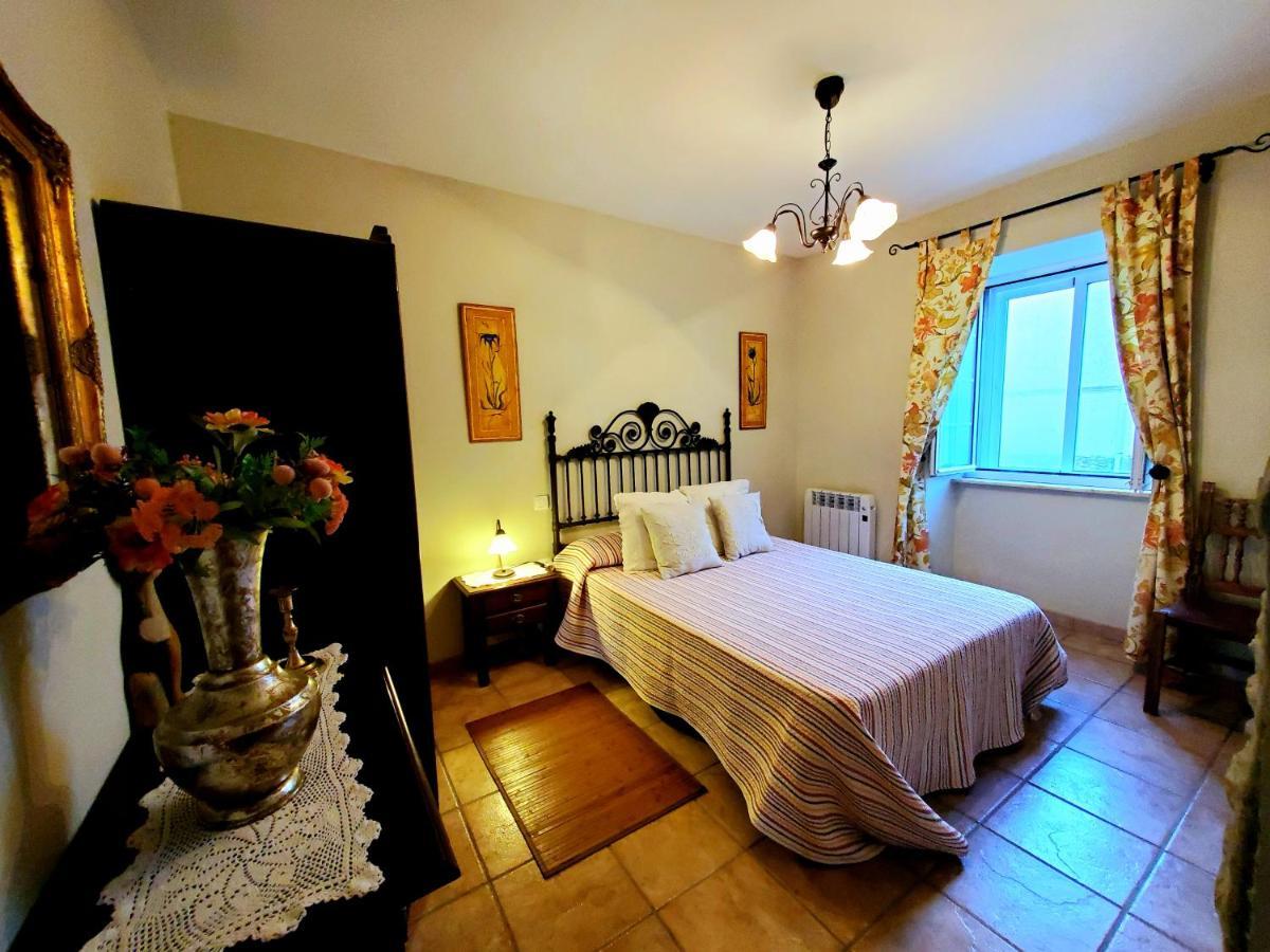 Apartamentos Turisticos Rosa Ribadeo Luaran gambar