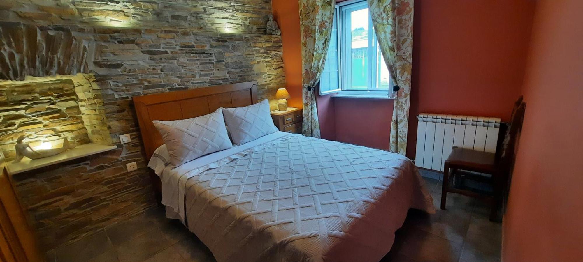 Apartamentos Turisticos Rosa Ribadeo Bilik gambar