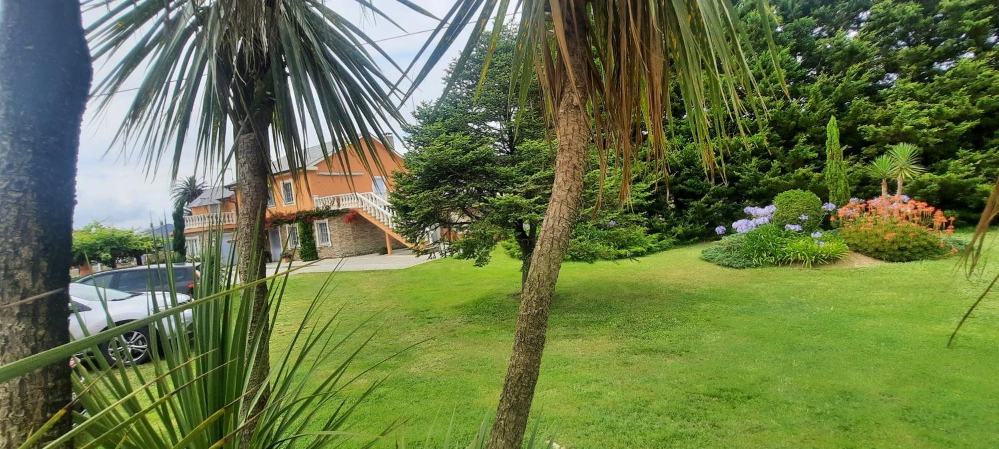 Apartamentos Turisticos Rosa Ribadeo Bilik gambar
