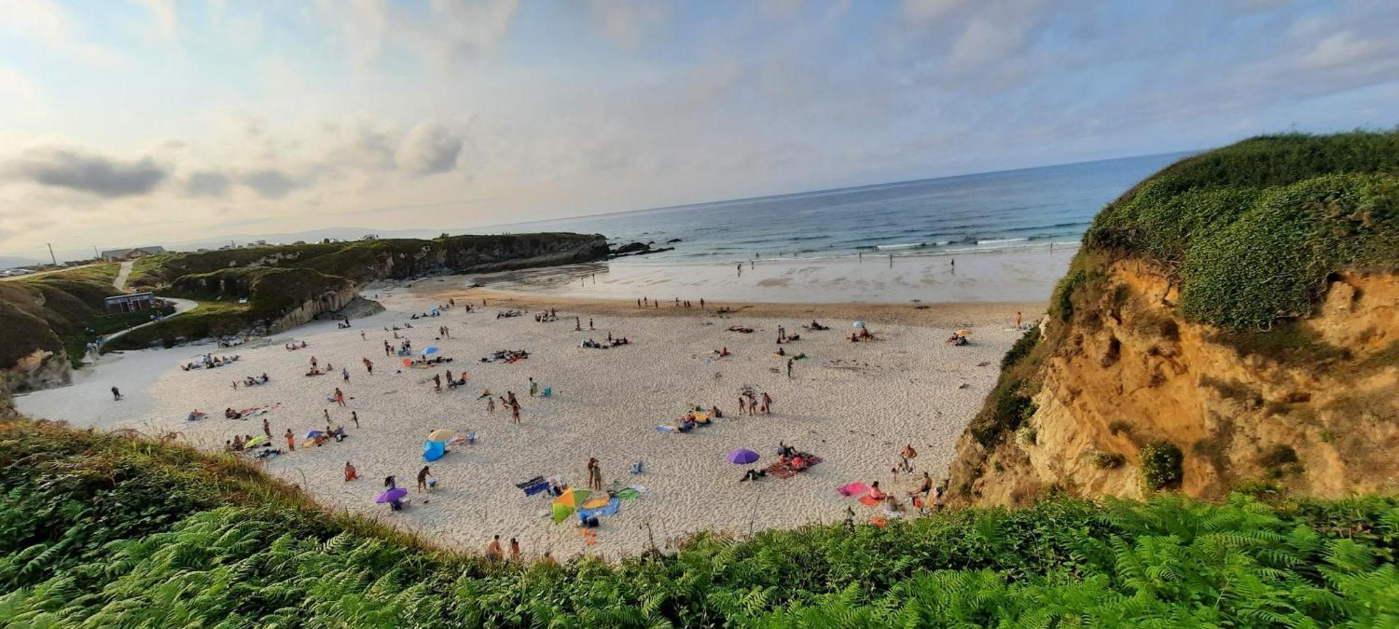 Apartamentos Turisticos Rosa Ribadeo Bilik gambar